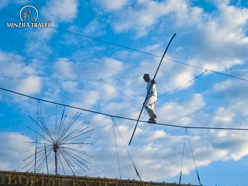 Presentation of the rope-walkers - darbozov. Traditions of Uzbekistan.