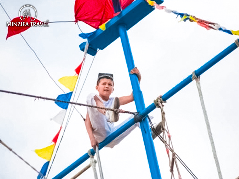 Presentation of the rope-walkers - darbozov. Traditions of Uzbekistan.