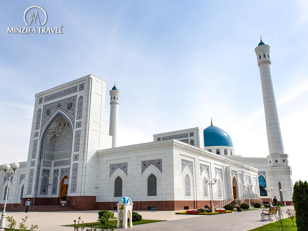Spring tour in Uzbekistan: getting to know the oriental color in eight days