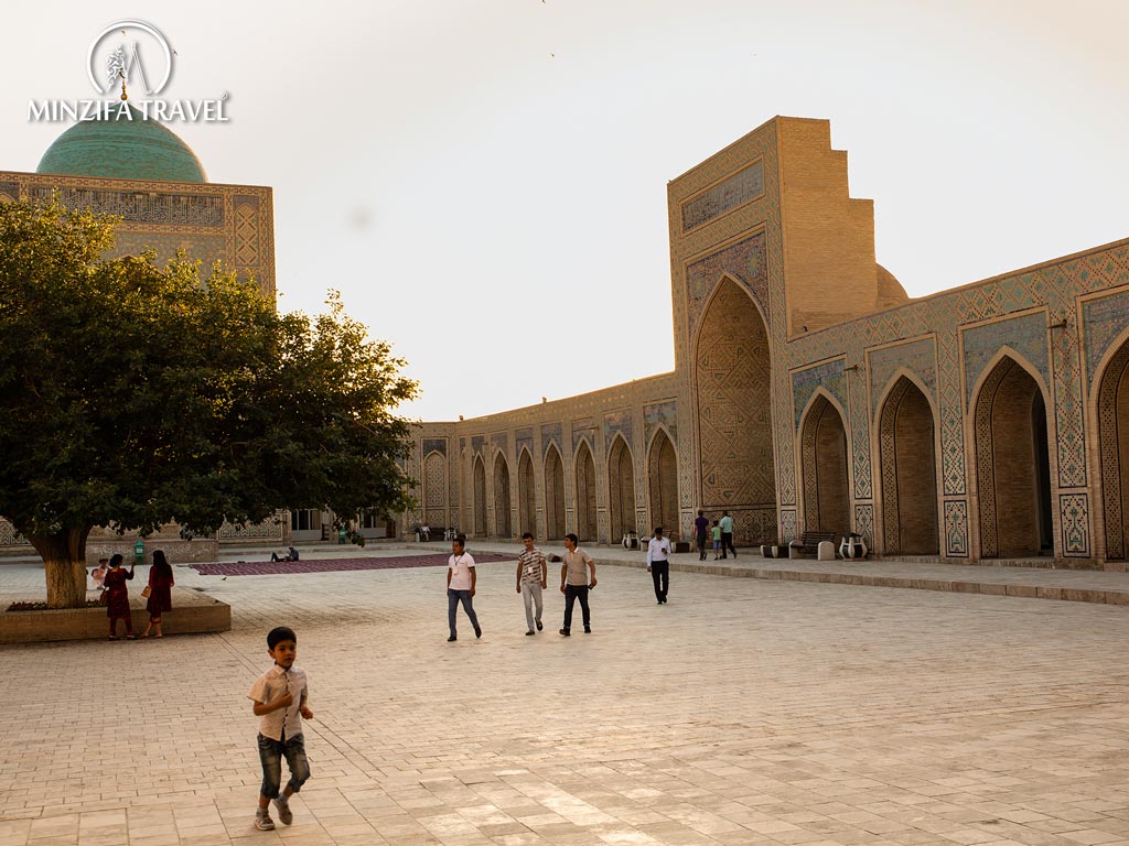 Spring tour in Uzbekistan: getting to know the oriental color in eight days