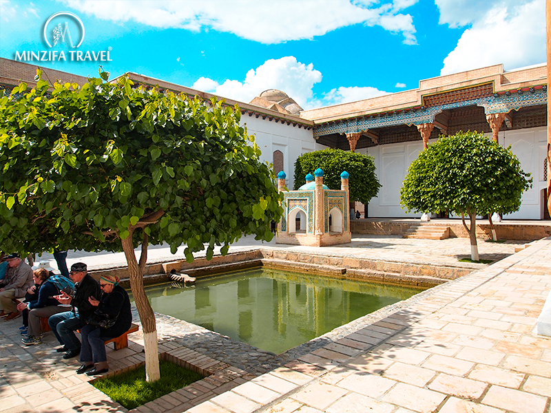Why tourists choose a tour to Bukhara